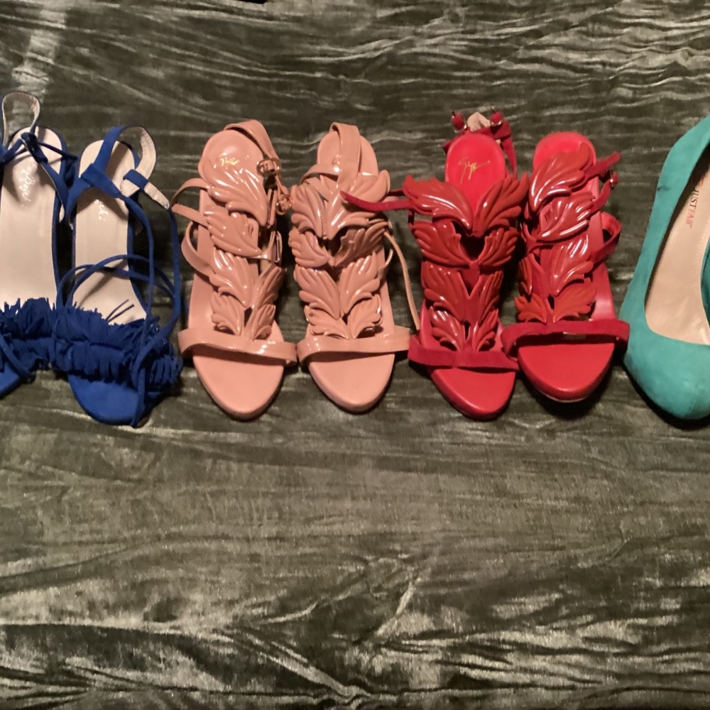 Shoes - Picture 5 of 7
